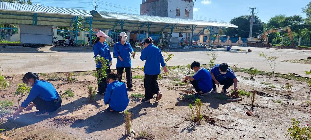 hình ảnh hoạt động của các bạn đoàn viên, thanh niên